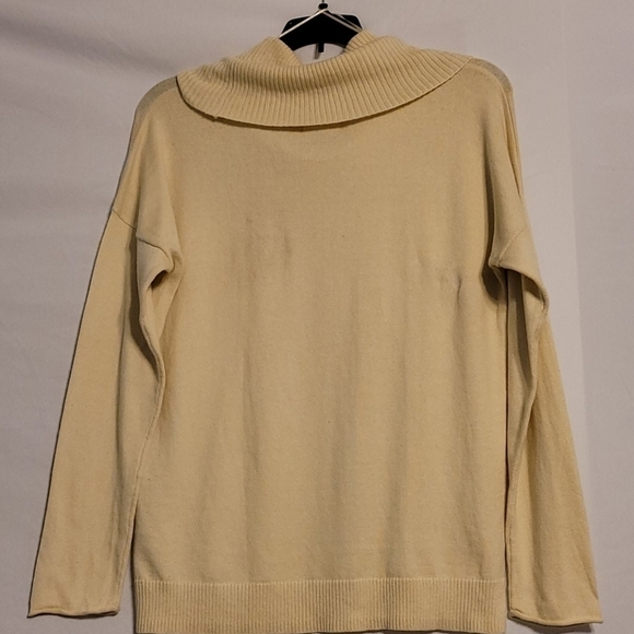 𝅺jcpenney  Long Sleeve Cowl Neck Sweater - Picture 4 of 10